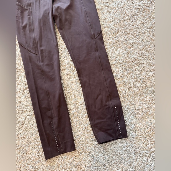 Lululemon Fast & Free Crop leggings in the Nulux fabric HR Crop 23" *Ref Size 4 - Picture 9 of 10